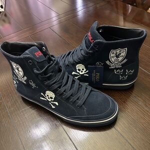 Nearly New. Polo Ralph Lauren Men's Solomon Embroidered Navy Suede Sneakers